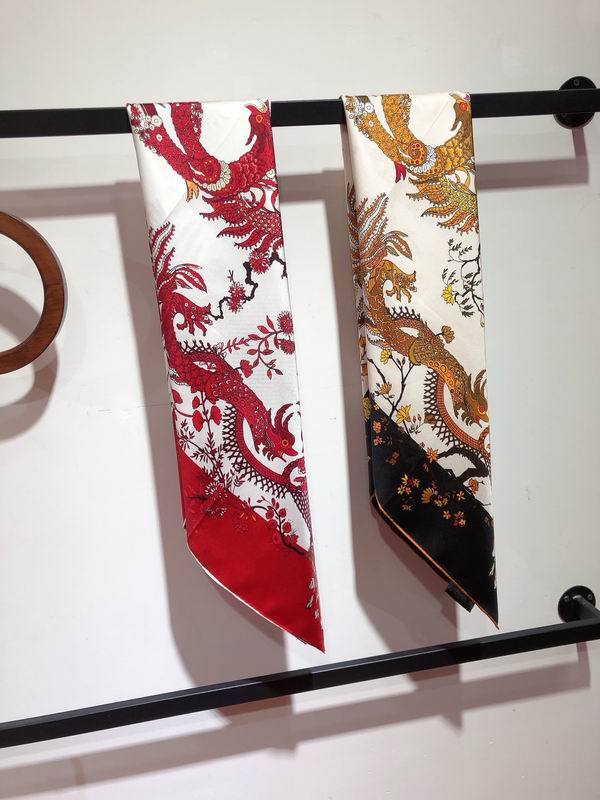 Gucci silk scarf 90X90cm E16